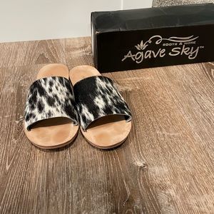 Agave Sky Cowhide Sandals